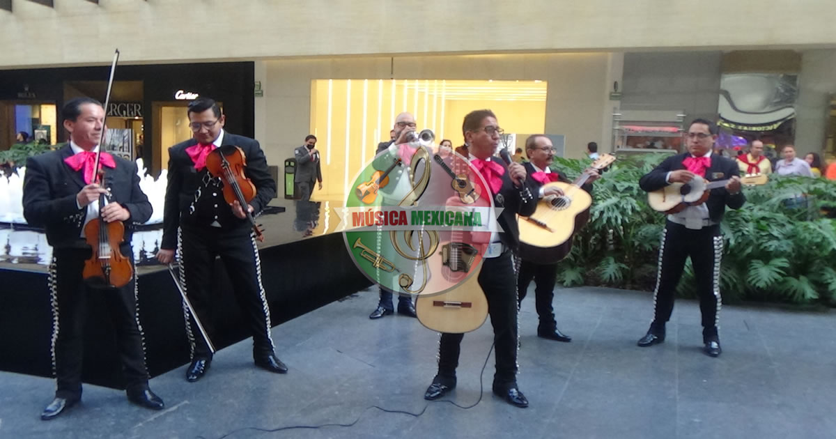 Mariachis en La Perla